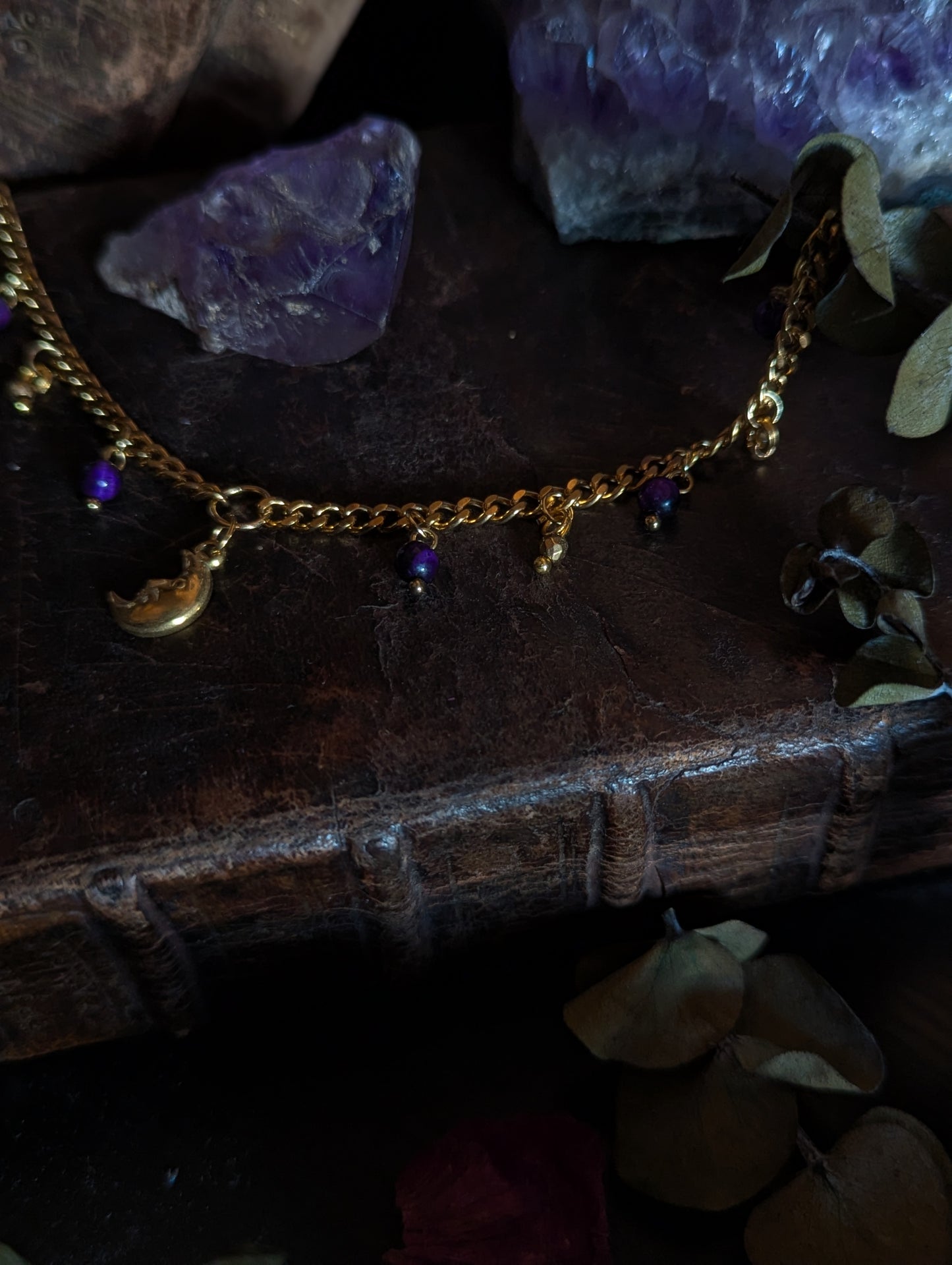 Moon Witch Chocker