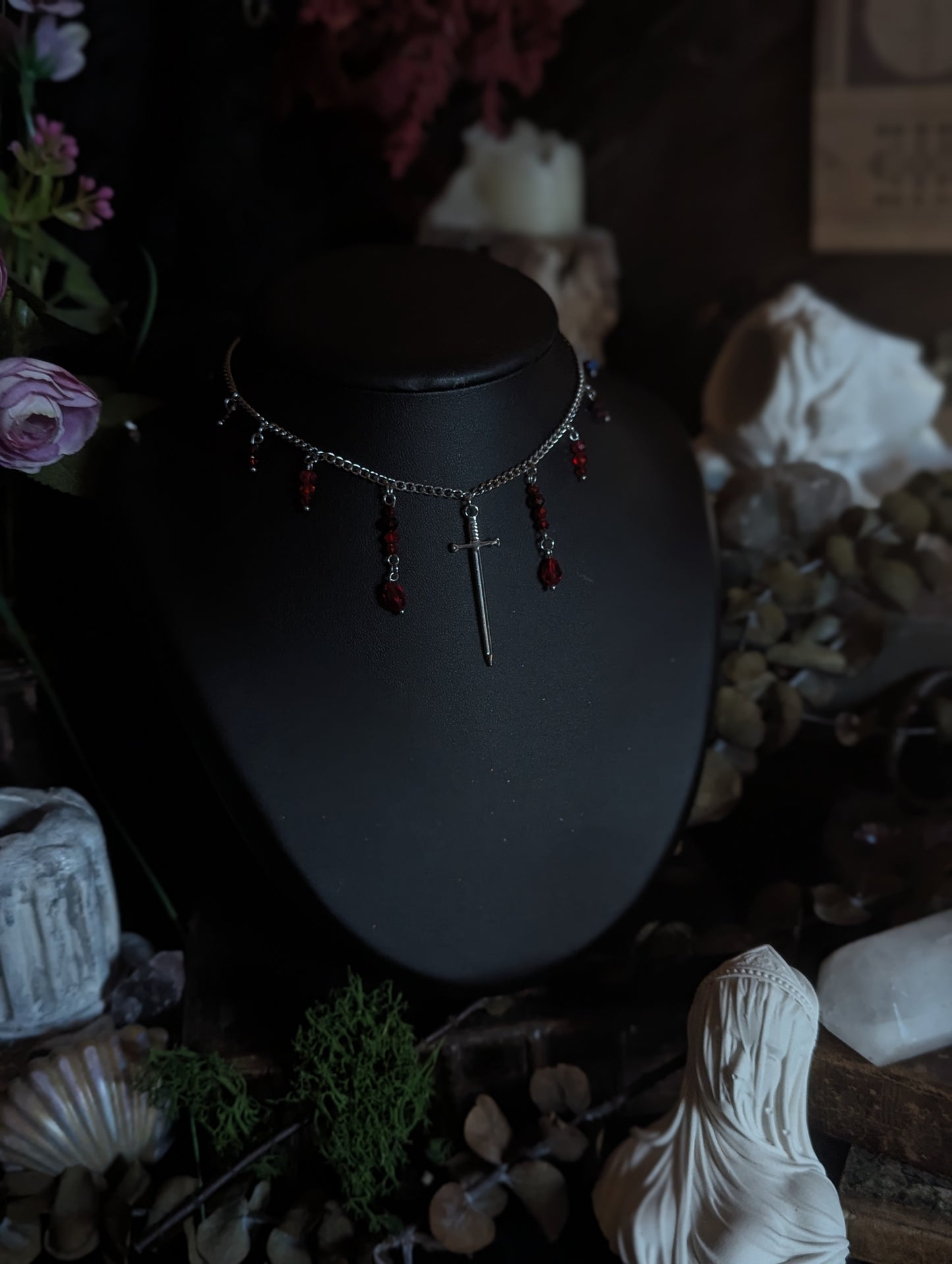 De gouttes et de Sang, le Collier