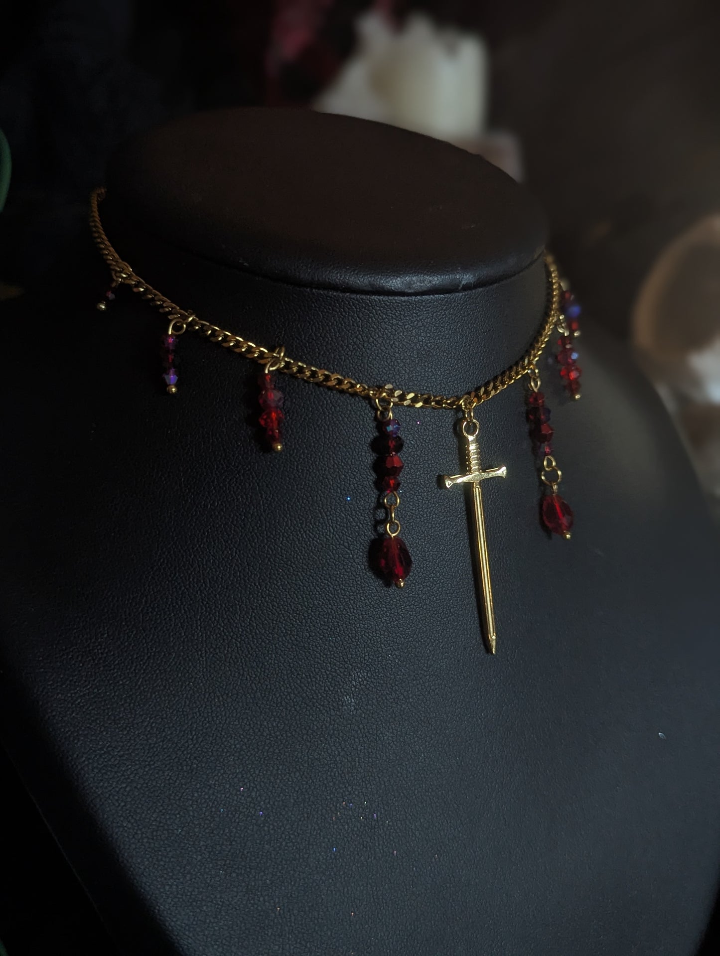 De gouttes et de Sang, le Collier